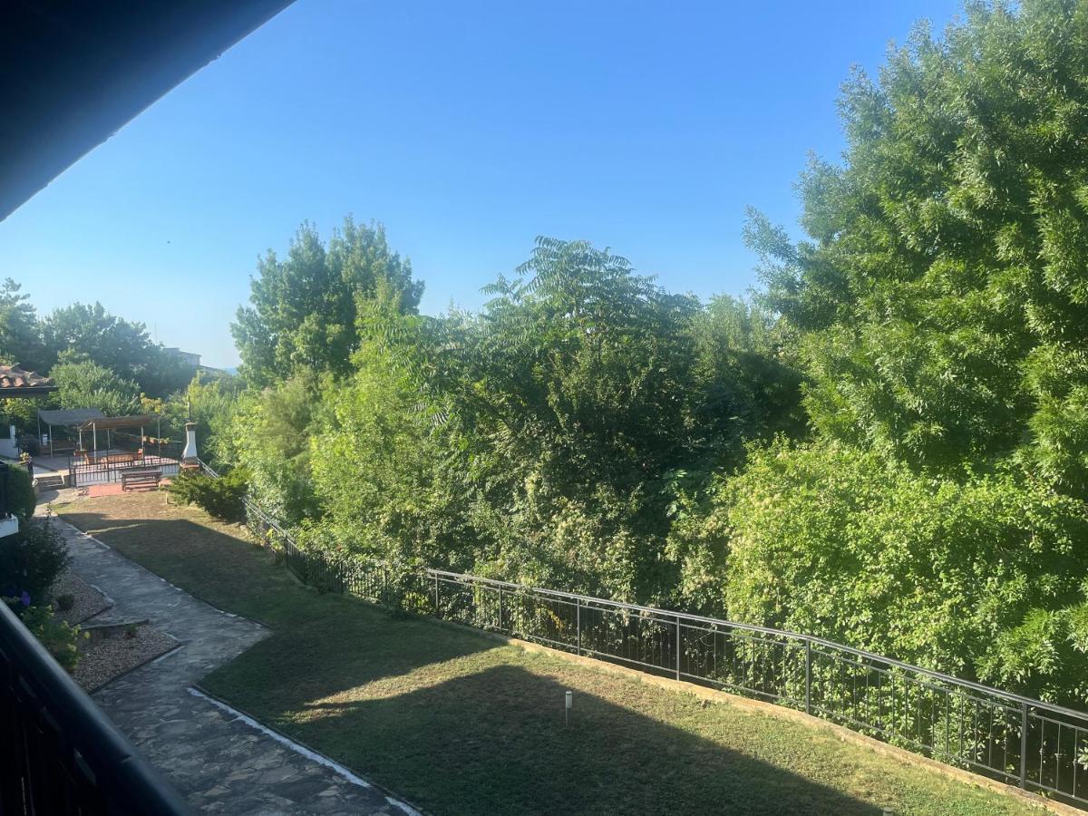 Spacious Fully Furnished Studio In Kavarna Apart Hotel Exterior photo